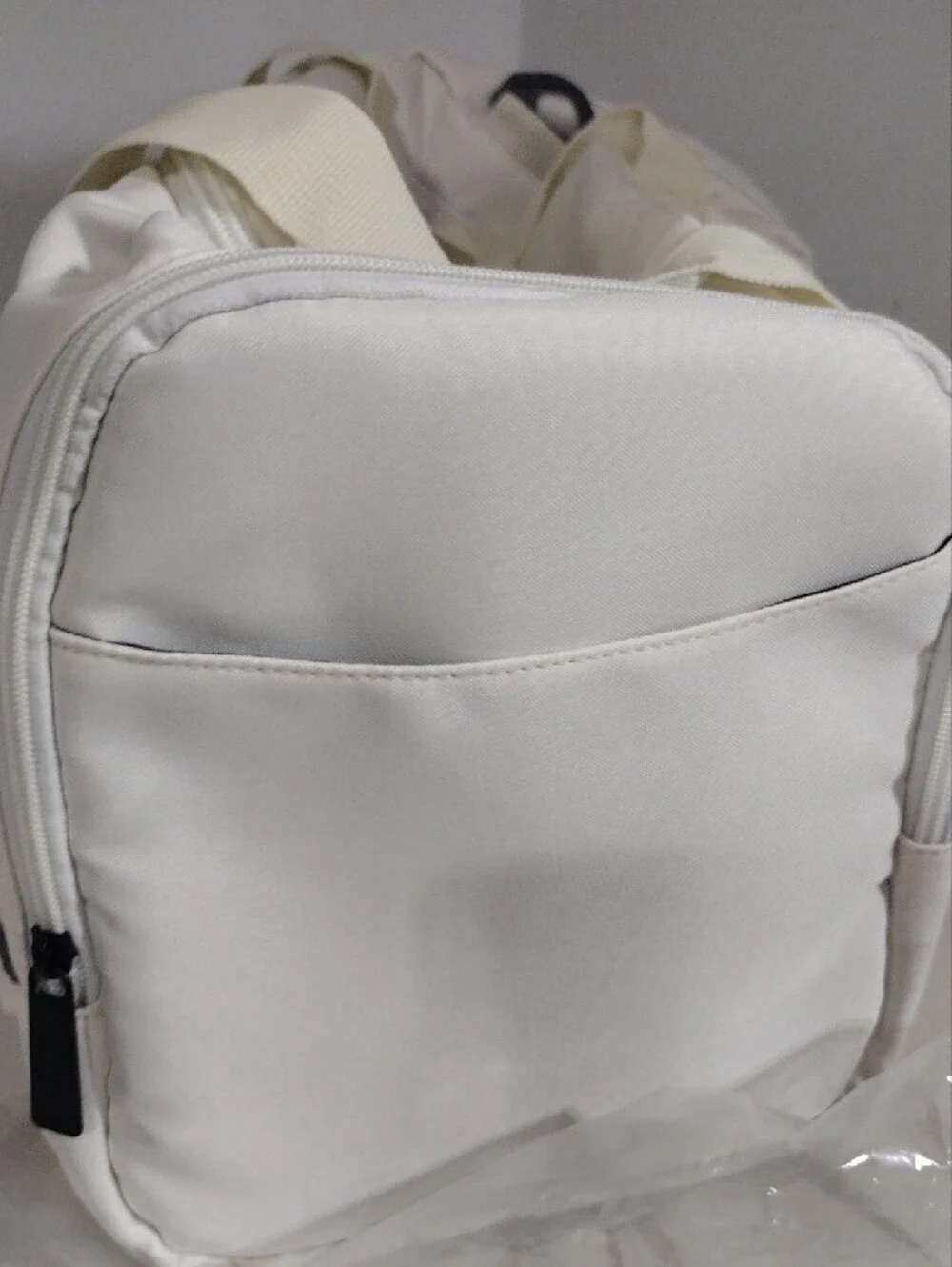 Izod White Duffle Bag with Front Zip Pocket Brand New